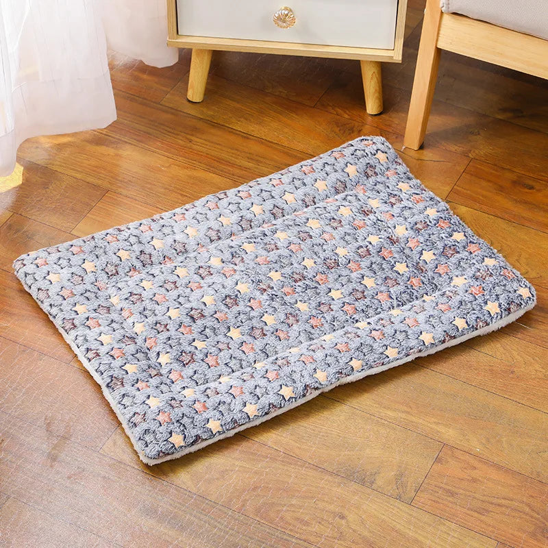 Flannel Pet Mat – Thick Sleeping Blanket for Dogs & Cats