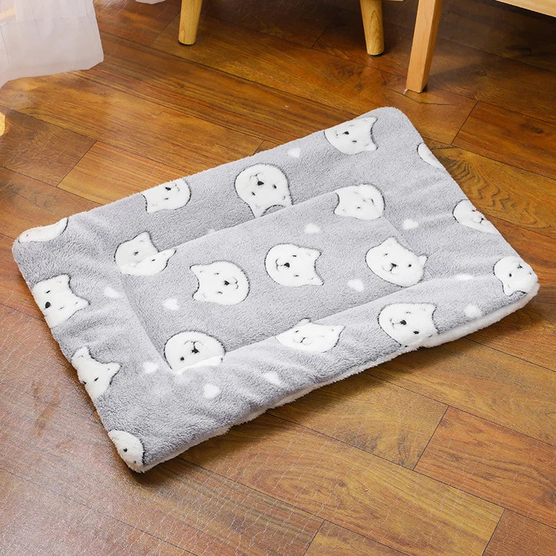 Flannel Pet Mat – Thick Sleeping Blanket for Dogs & Cats