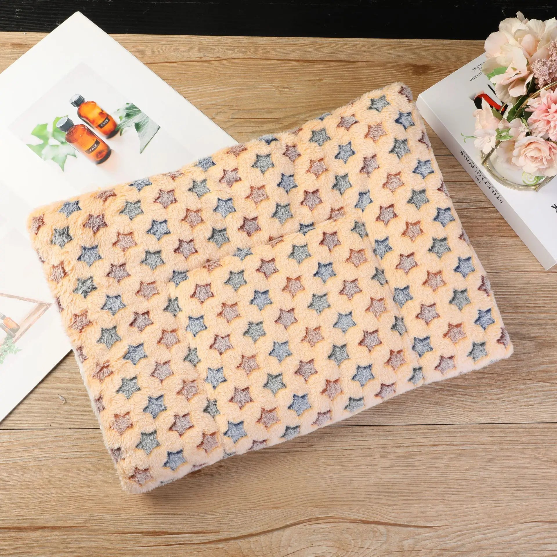 Flannel Pet Mat – Thick Sleeping Blanket for Dogs & Cats
